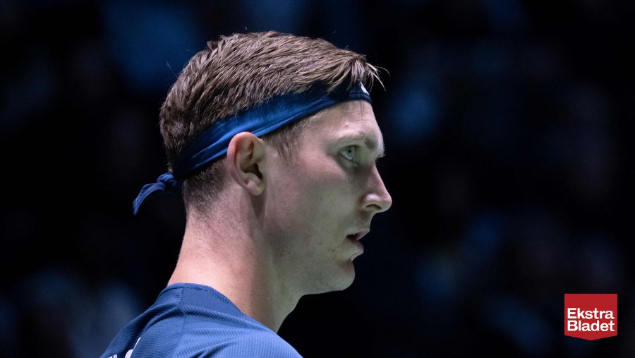 Viktor Axelsen Returns Strong at French Open after Break Archysport