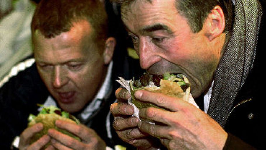 Måske er det sidste gang, statsminister Anders Fogh Rasmussen må nøjes med en shawarma. (Foto: Mikael Rieck)