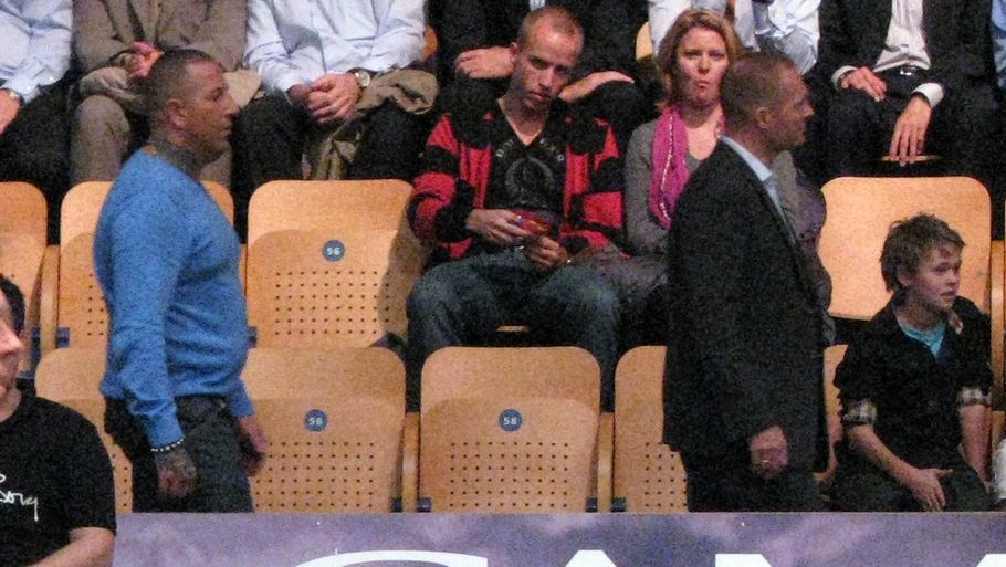 Brian Sandberg (tv. i billedet, red.) var vellønnet bodyguard for Stein Bagger (th., red.) Her ses de til tenniskamp i KB Hallen i 2008. Foto: Privat