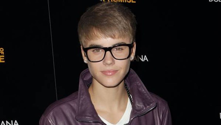 Justin Bieber er tæt knyttede til sine bedsteforældre, der hjalp med at opfostre ham. (Foto: AP)
