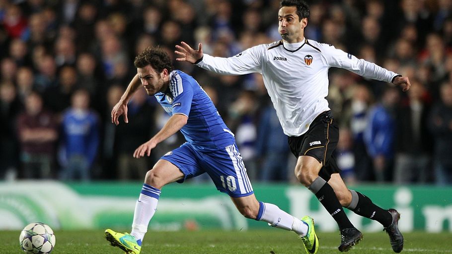 Juan Mata havde blandede følelser over at slå sin gamle klub Valencia ud af Champions League. (Foto: PA)