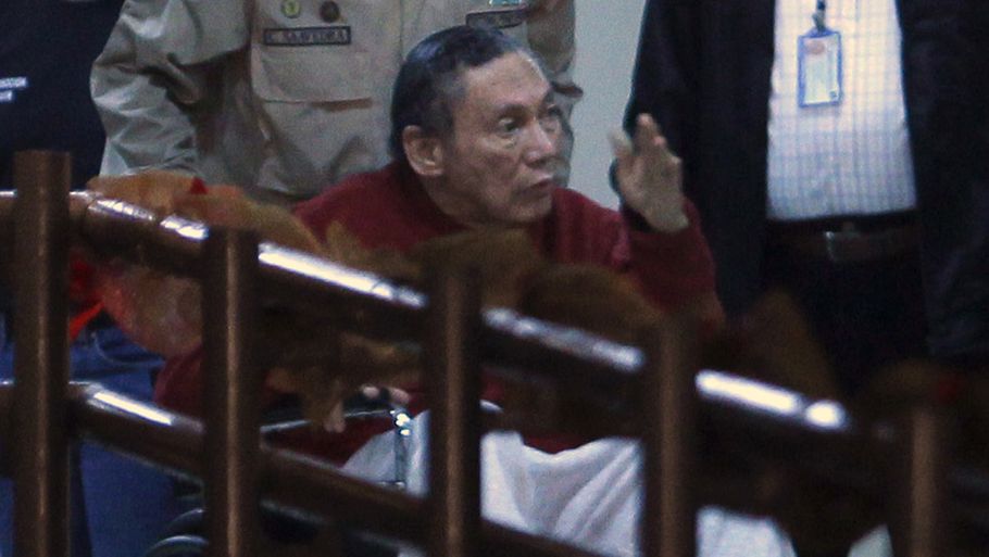 Manuel Noriega vender hjem til 60 års fængsel. (Foto: AP)