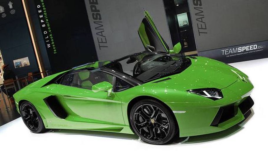 Lamborghini Aventador får til foråret følge af en roadster-udgave. Visualisering: teamspeed.com