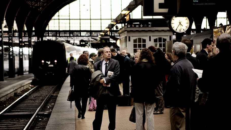 Gider du heller ikke at vente forgæves på stationen i morgen? Så brug Ekstra Bladets samkørselstjeneste i denne artikel. (Foto: Thomas Borberg)