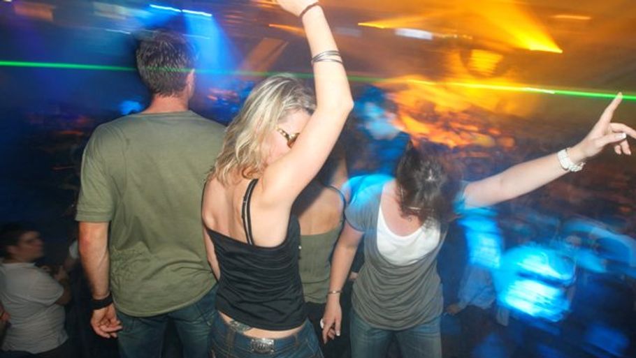 En tur på dansegulvet gør dig ikke hurtigere køreklar, når alkoholen flyder i årerne. (Foto: Colourbox)
