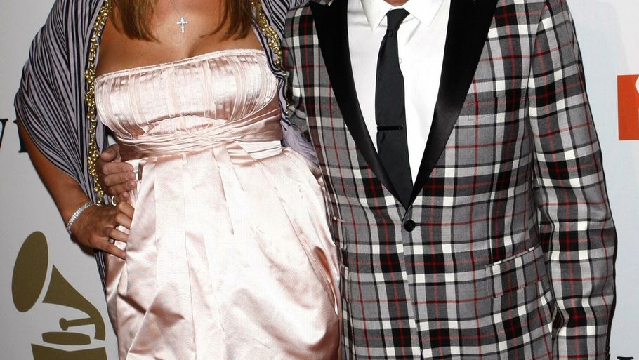 Rod Stewart og sangerens langbenede kone Penny Lancaster, der i hvert fald ikke er skrumpet. (Foto: AP/Matt Sayles)