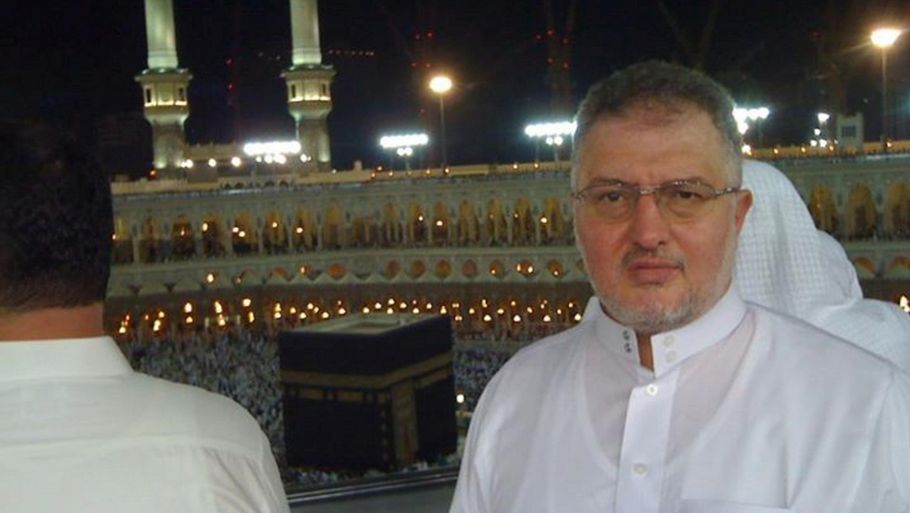Imamen i den nye stormoske på Nørrebro, Jehad Al-Farra, der her ses under et besøg i Mekka,  har tætte forbindelser til den rabiate egyptiske imam  al-Qaradawi.