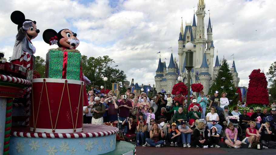 Det blev en dyr affære for en engelsk far at tage sin datter med til Disney World. Foto: AP/Peter Cosgrove