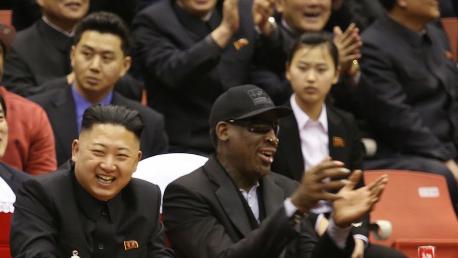 dennis Rodman besøgte 'sin kære ven' Kim Jong-un i november sidste år (Foto: AP)