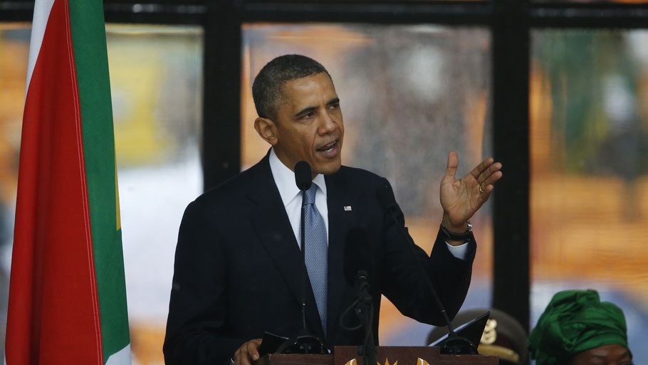 Tolken, som blandt andet oversatte USA's præsident, Barack Obamas, tale, så - ud som om, 'han prøvede at vifte nogle fluer væk fra sit ansigt'. (Foto:AP)