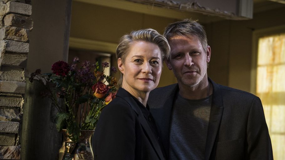Trond Espen Seim er Trine Dyrholds elsker i 'Arvingerne'. Foto: Jonas Olufson. Se de mange fotos af den lækre mand.