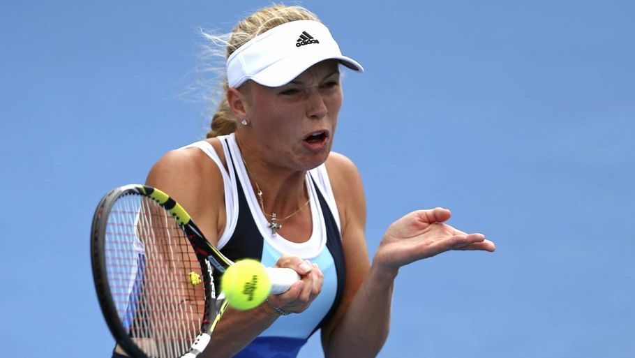 Caroline Wozniacki misbrugte fire sætbolde i andet sæt mod Lucie Safarova og røg dermed ud allerede i anden runde i Sydney (Foto: AP)