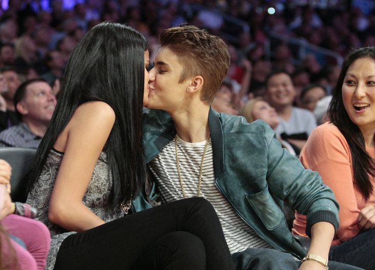 Selena og Bieber siges at være sammen igen. Dette er dog fra en tidligere lejlighed. Foto: Jason Redmond/AP Photo