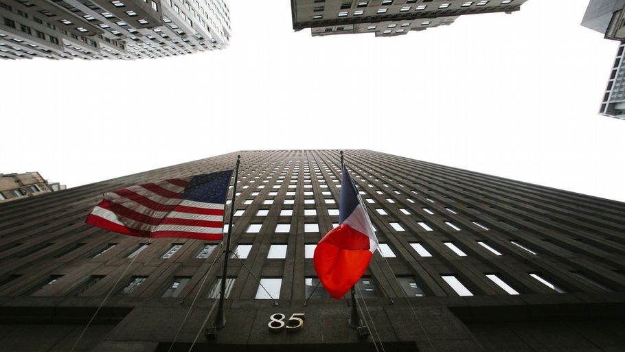 Goldman Sachs-bygningen i New York. En anonym person er blevet berømt, efter han i flere år har berettet om samtaler i bygningens elevatorer via Twitter. (Foto: AP)