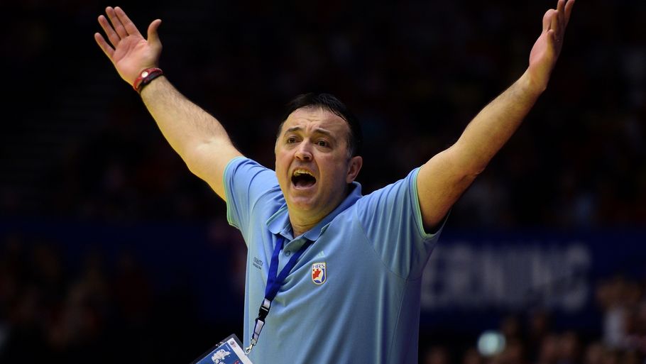 Kroatiens træner Slavko Goluza er hidsig under bronzekampen (Foto: Lars Poulsen)