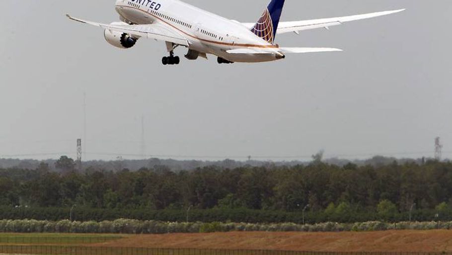 En unavngivet kvinde løb skrigende mod cockpittet på et United Airlines-fly i weekenden. Foto: James Nielsen/AP