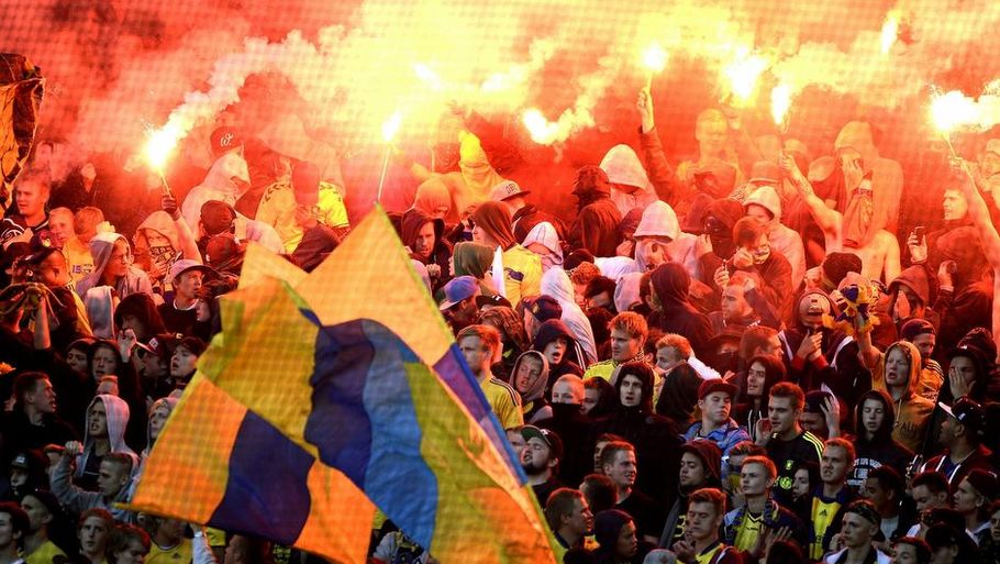 Ballade I Brøndby Fangruppe Udvandrede I Protest Ekstra Bladet