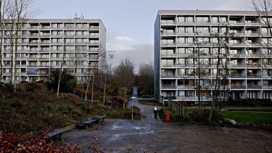 3 blokke skal rives for at gøre plads til et nyt 'rådhus' med plads til 500 kommunale medarbejde i Gellerup. (/arkivfoto: Claus Bonnerup)