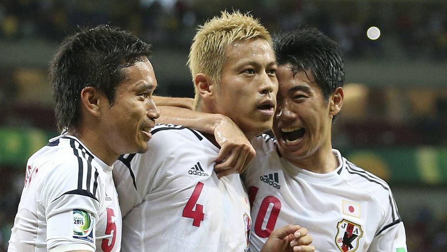 Nagatomo, Honda og Kagawa er blandt stjernerne på et giftigt japansk mandskab (Foto: AP)