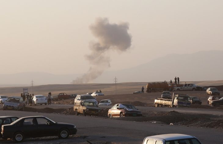 Amerikanske bombefly indledte fredag angreb på de islamiske oprørsstyrker i Irak. (Foto: AP)