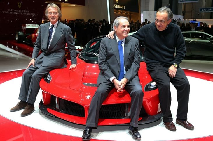 Der har i længere tid været kold luft mellem Ferraris chef, Luca di Montezemolo, yderst til venstre, og Sergio Marchionne, Fiat-koncernen og Ferraris ejer. (Foto: Ferrari) 