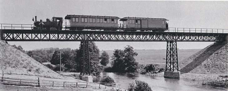 Jernbanebroen ved Gammelstrup omkring år 1900. (Arkivfoto)