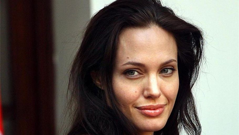 Angelina Jolie har seks børn med Brad Pitt - Maddox, Pax, Zahara, Shiloh, Knox og Vivienne. Foto: AP