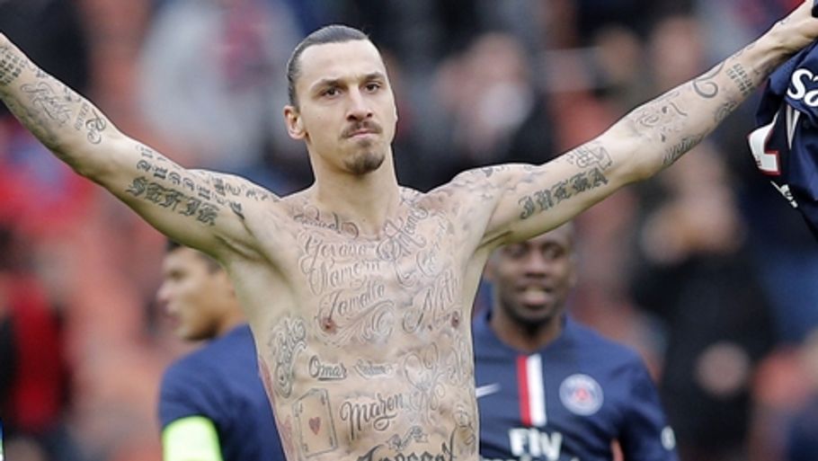 Zlatan Ibrahimovic er spektakulær i mere end en facon. (Foto: AP)