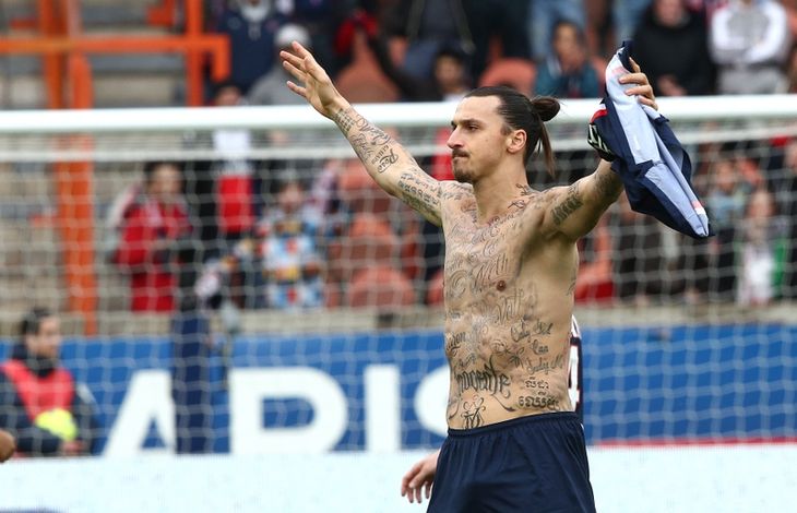 84 navne har Zlatan fået tatoveret på sin krop. (Foto: Bestimages)