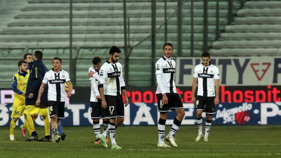 Det er ikke sjovt at være Parma-spiller for tiden. (Foto: Ansa)