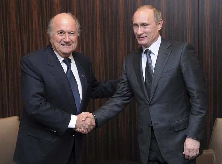 Blatter og Putin spiller begge en rolle i den nye dokumentarfilm. Foto: AP 