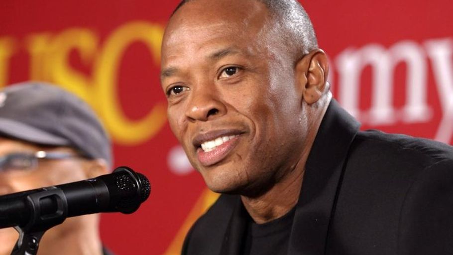 Der er mange, der gerne vil have fingre i Dr. Dre's milliarder. Foto: AP