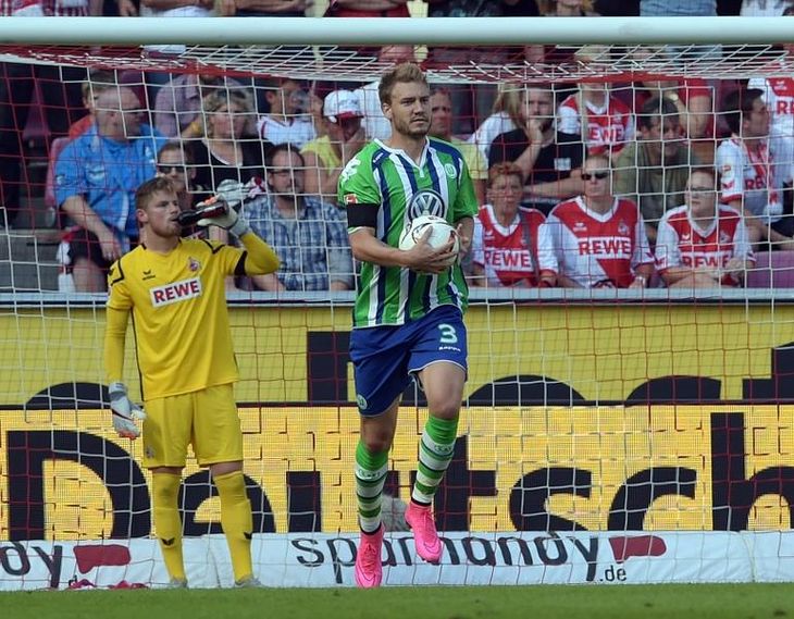 Bendtner har hverken startet eller scoret i Champions League siden 2010. Alligevel er han den spiller på Wolfsburg-holdet, der har mest erfaring, og efter salg af Aaron Hunt og Kevin de Bruyne kan vejen til spilletid være banet for Bendtner. (Foto: AP)