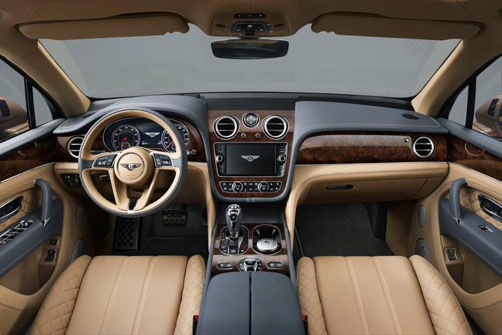 Læder-interiør og stilfuldt design. Der er ingen tvivl om, at den nye Bentley er luksuriøs, men er det den mest luksuriøse af alle SUV’er? Muligvis. (Foto: PR)