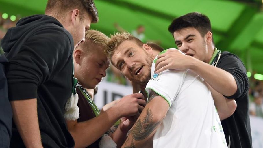 Kevin De Bruyne, Ivan Perisic og Aaron Hunt er solgt, og der er nu andre spillere, der skal træde i karakter og score målene for Wolfsburg. En af dem, der nu hviler et større pres på, er danske Nicklas Bendtner. Kan han stå for det? (Foto: AP)