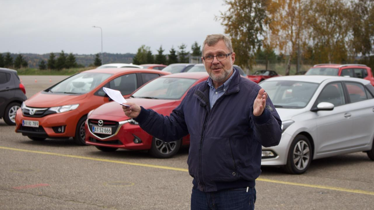 Mikkel Thomsager er formand for Motorjournalisterne Klub Danmark, der står bag kåringen af Årets Bil. Han vurderer, at årets finalefelt formentlig er det dyreste, man har set i Årets Bil-sammenhæng.