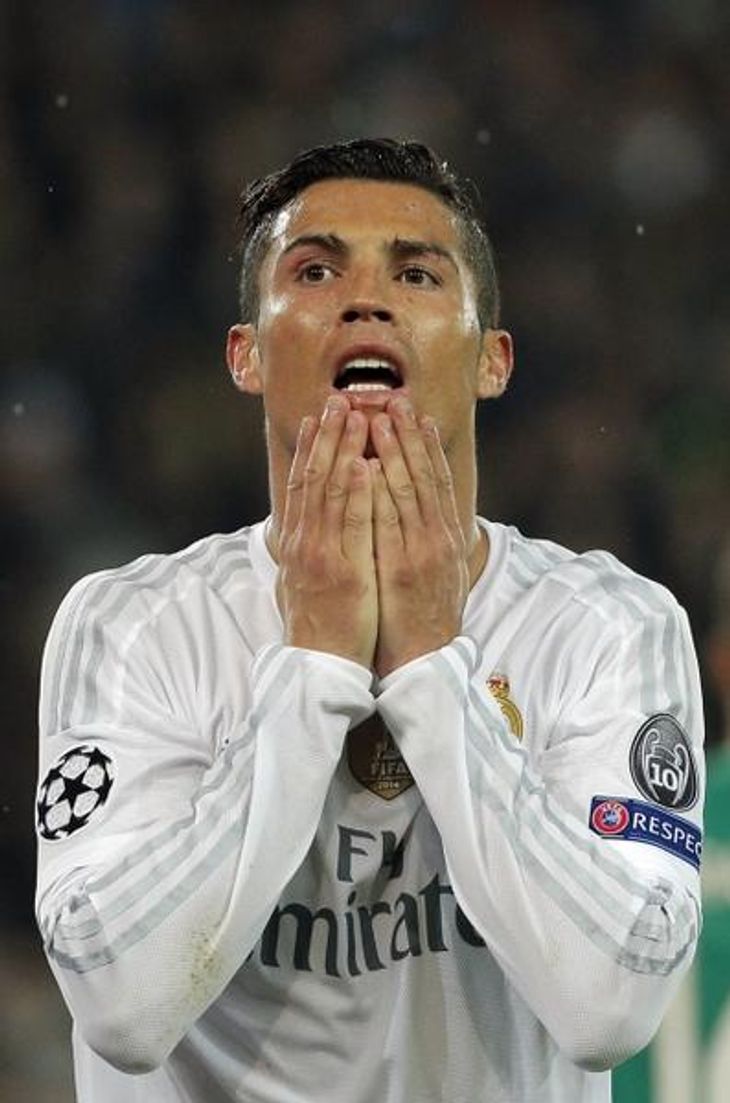 Cristiano Ronaldo har det ikke helt godt med Uniteds nedtur (Foto: AP)