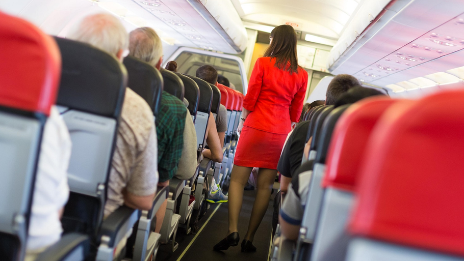 Stewardesser har fire gange større risiko for at få kræft i forhold til andre folk med job i de lavere lufthøjder. Foto: Colourbox