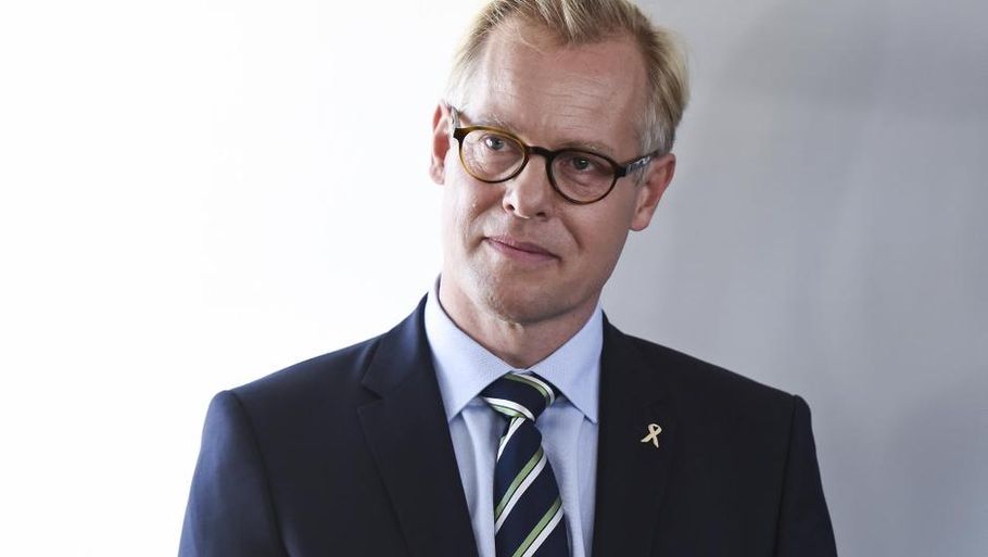 Carl Holst fisker efter stemmer ved at gå ind i omstridt skattesag, mener politisk kommentator. Poltofo: Jonas Olufson