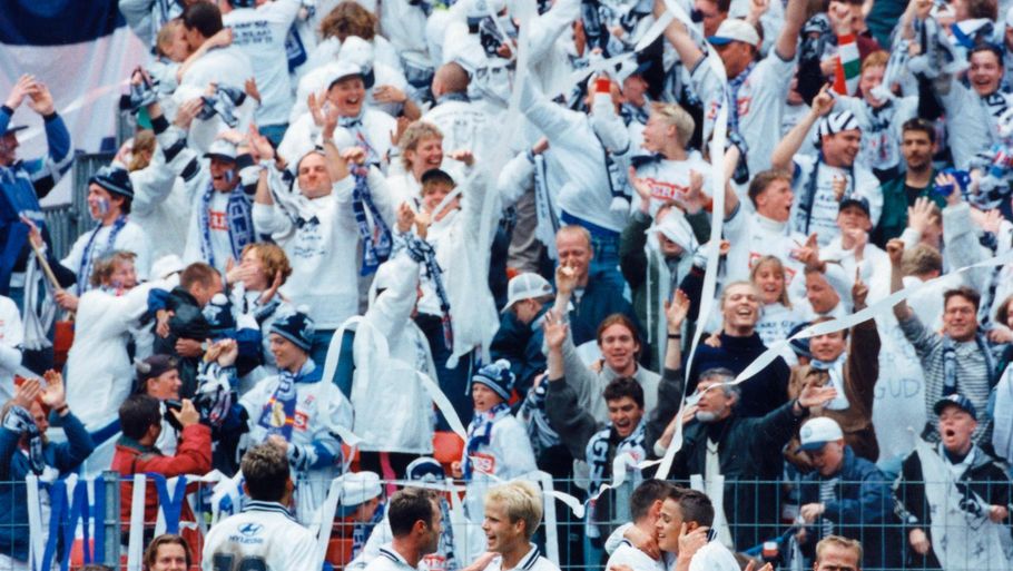 Peter Degn starter den jyske jubel i 1996 i pokalfinalen mod Brøndby. (Foto: Jens Dresling)