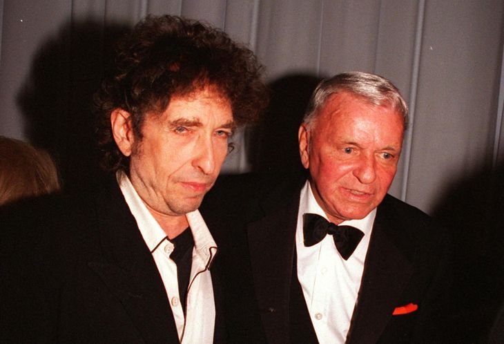 Bob Dylan og Frank Sinatra i anledning af croonerens 80 års fødselsdag i 1995. (Foto: All Over)
