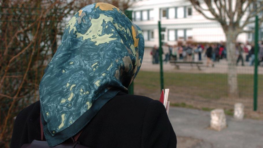 Den svenske statsminister bruge ordet 'afskyeligt', da han så hvordan elever på den muslimske skole Al Azhar var delt efter køn, når de kørte i bus. I weekenden er der kongres i statsministerens parti - og mange deltagere vil forbyde religiøse skoler. Arkivfoto