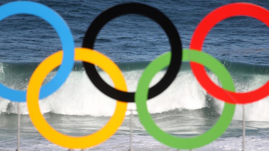 De olympiske ringe kommer angiveligt til Los Angeles i 2028 og til Paris fire år forinden. Foto: AP