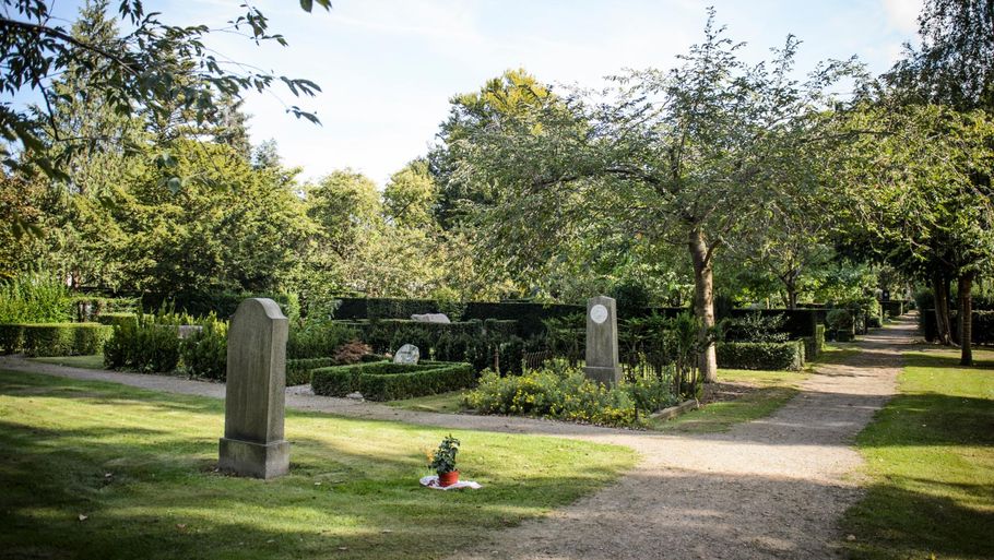 Assistens Kirkegård blev bygget i 1760 og bliver i dag brugt som både kirkegård og park. Foto: Jonas Olufson.