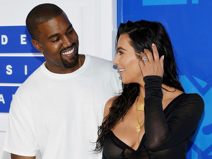 Kaney West vil gøre alt for at beskytte sin kone Kim Kardashian. (Foto: AP)