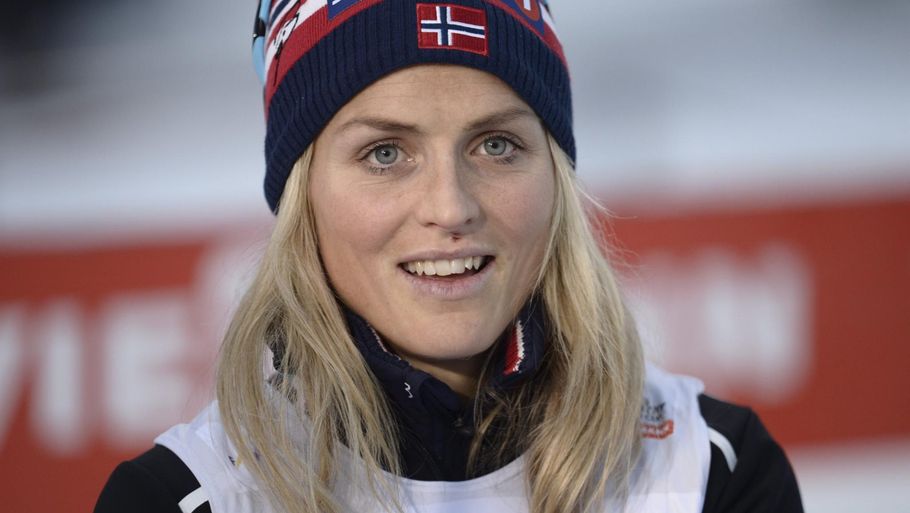 Therese Johaug får hårde ord med på vejen  fra Lasse Anrell. Foto: AP.