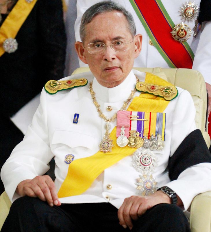 Bhumibol Adulyadej er her fotograferet i april 2012. Foto: AP