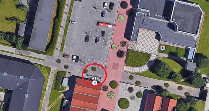 Ulykken er sket foran Fakta på Kappelvænget (Foto: Google Maps)