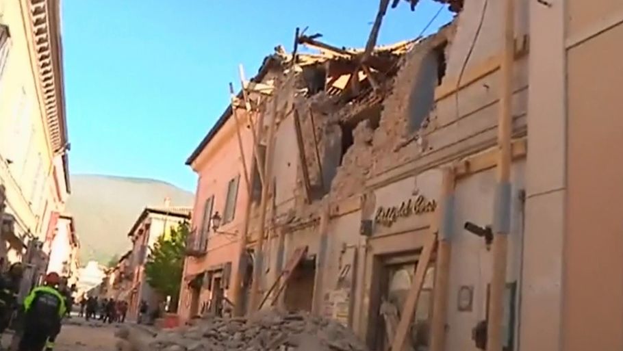 Det sidste jordskælv i Italien med lignende kraft kostede 2914 personer livet. Foto: AP