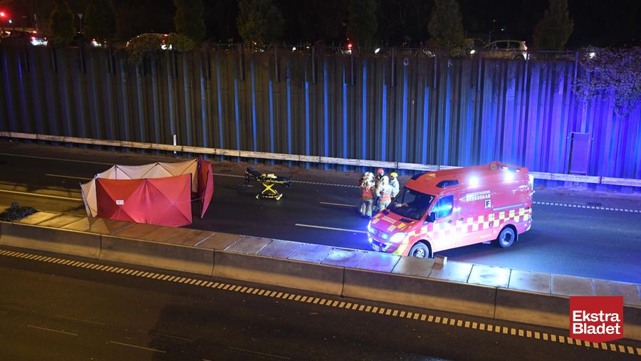 Alvorligt Færdselsuheld Spærrer Motorvej En Person Har Mistet Livet Ekstra Bladet 